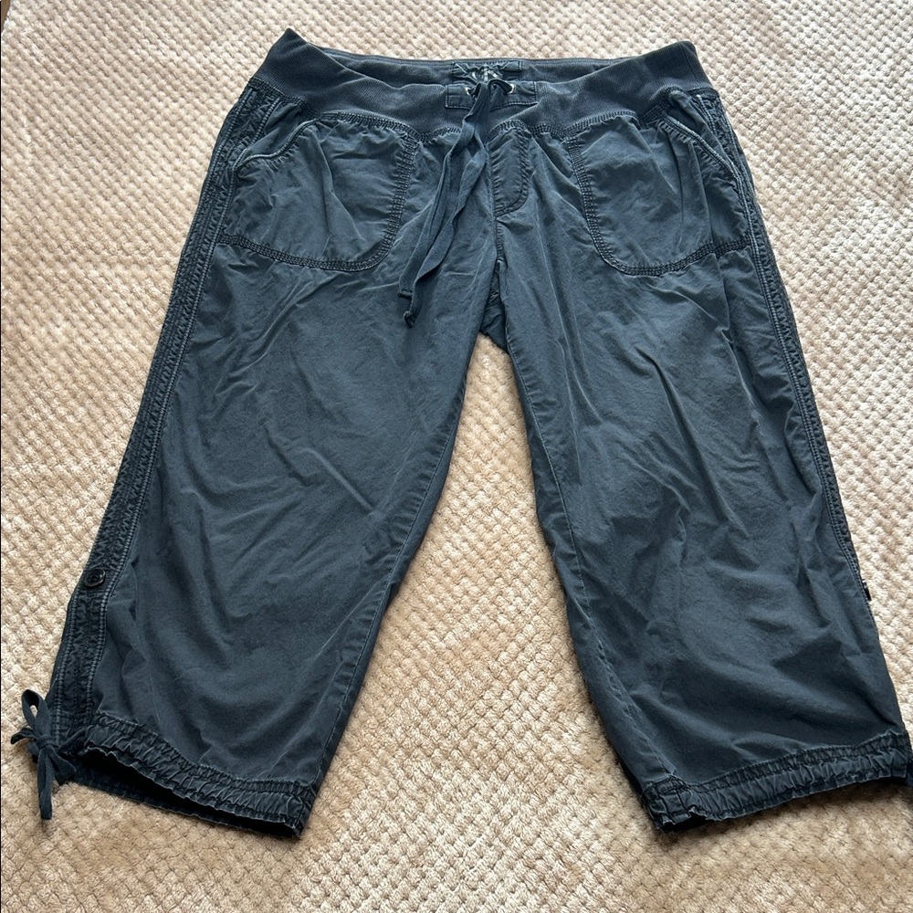Calvin Klein Black Cropped Pants Size L